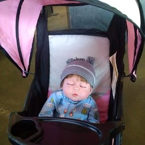 Meet your Posher, Brenda